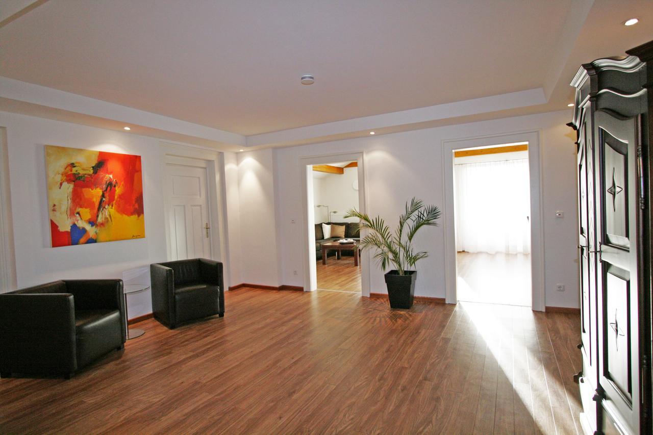 Ferienwohnung Am Kurpark -Wohnung 3,150Qm- Mit Lift Garmisch-Partenkirchen Exterior photo
